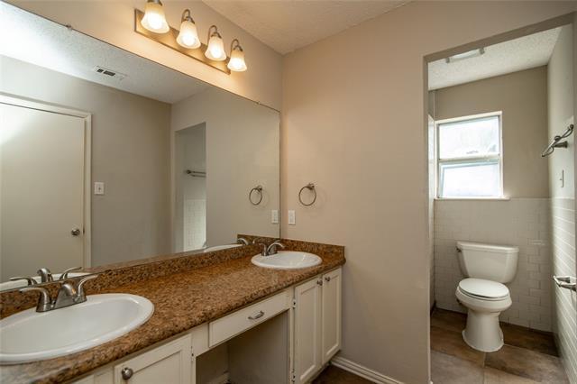 Building Photo - 618 Plainview Dr