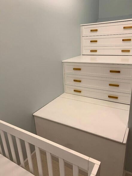 Office/Nursery/Den Storage - 1562 Lincoln Ave
