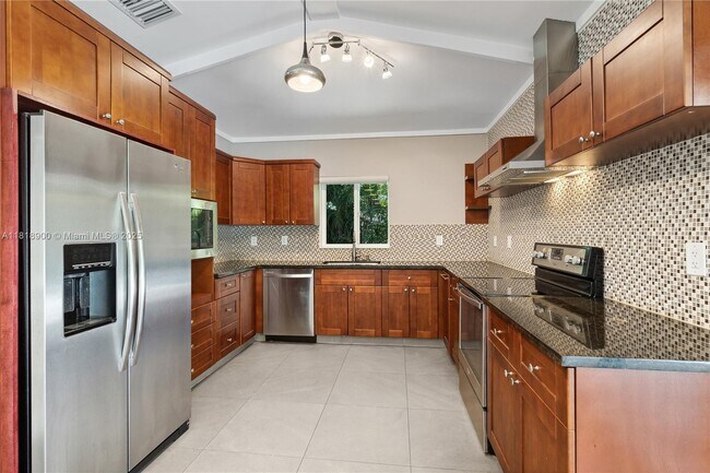 Building Photo - 601 Tibidabo Ave
