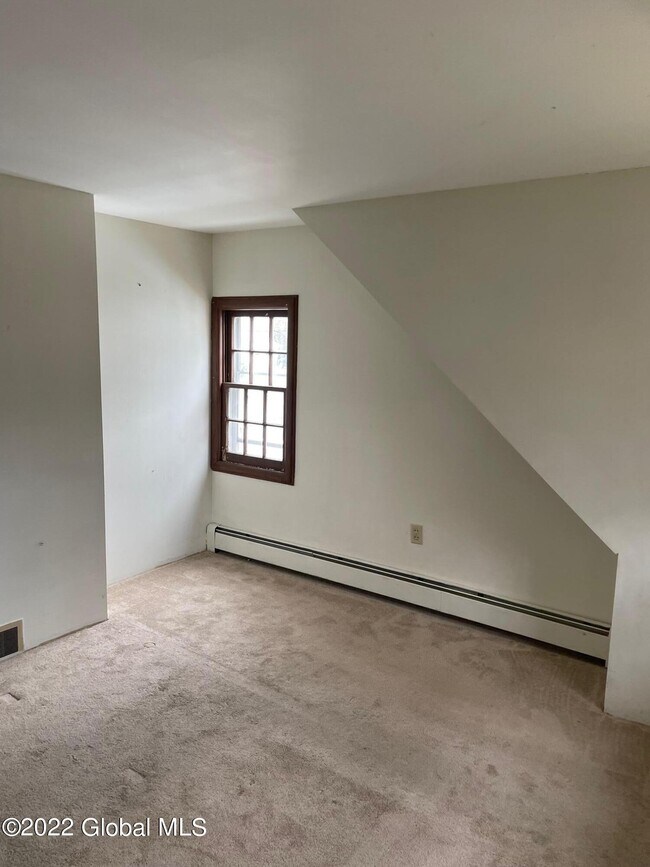 Building Photo - 6 Zoar Ave