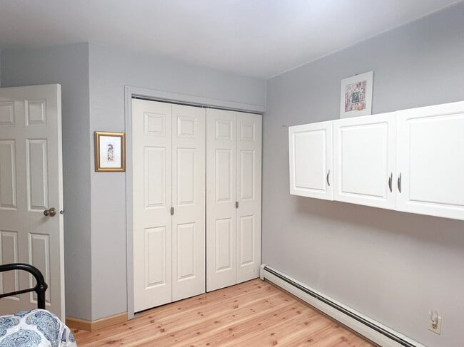Building Photo - 5703 Jennifer Cir
