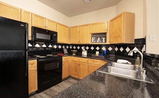 Building Photo - 3 bedroom in Stafford TX 77477