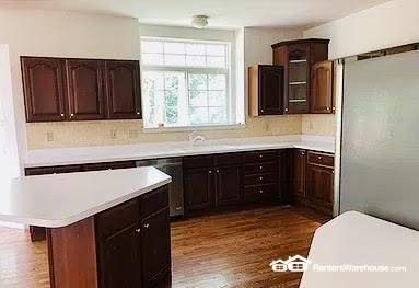 Building Photo - 1137 New Ballwin Oaks Dr