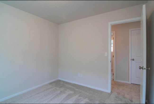 Building Photo - 24467 E Feather Ct