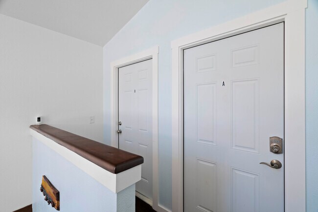 Building Photo - 1820 Rumar Ln