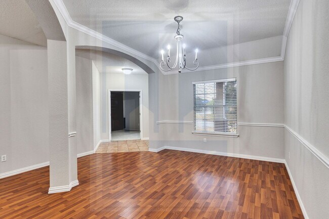 Building Photo - 1500 Gardena Canyon Dr