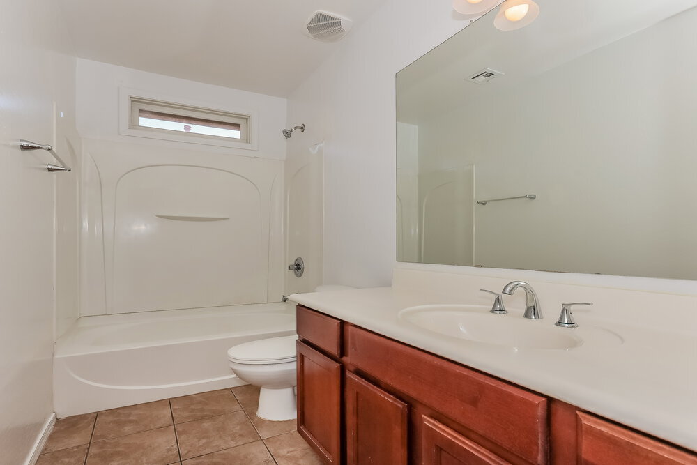 Building Photo - 820 S Adam Way