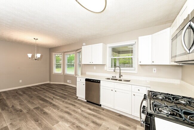 Building Photo - 709 Cloudland Ct