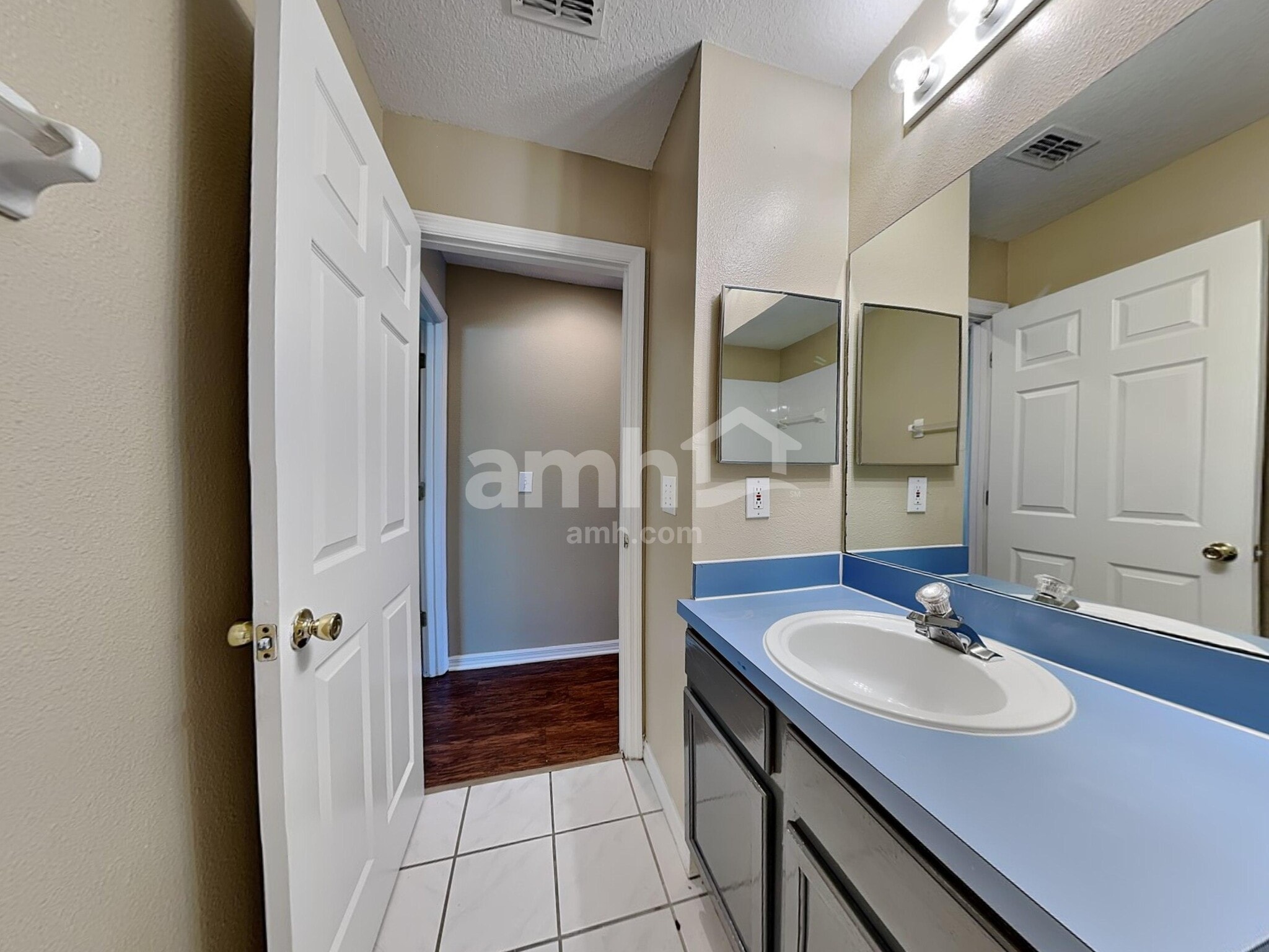 Building Photo - 233 Southbridge Cir