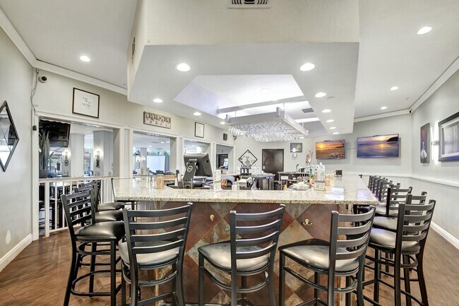Building Photo - 3810 Via Poinciana