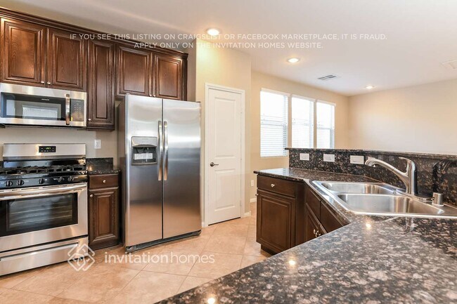 Building Photo - 10018 Pelham Park Ave