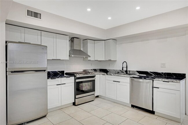 Building Photo - 50 NE 132nd Terrace