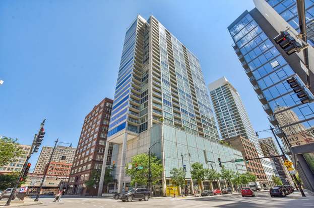 Building Photo - 611 S Wells St