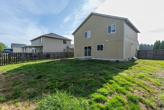 Building Photo - THREE BEDROOM PLUS BONUS OR FOURTH BEDROOM