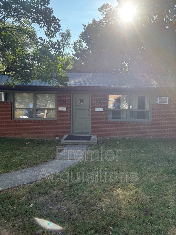 Primary Photo - 1615 Seminary St
