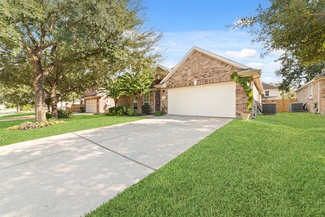 Building Photo - 14011 Pawnee Trails Dr