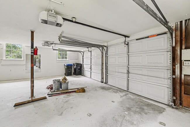Building Photo - 130 Sandtrap Rd