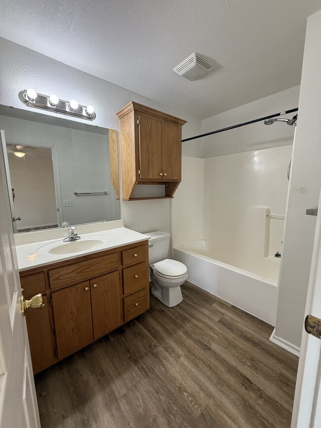 Building Photo - 701 S Stoneybrook St