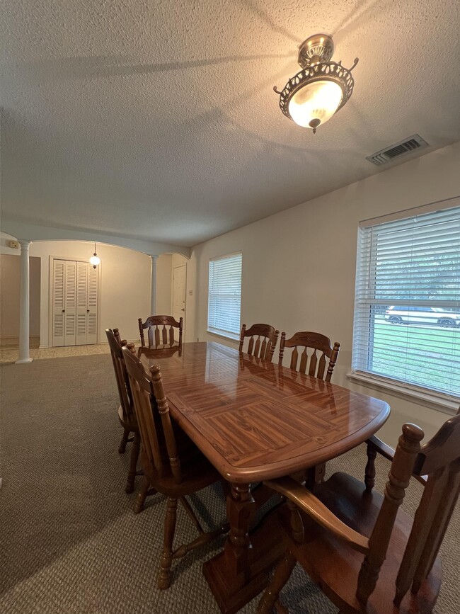 Building Photo - 1735 Donaldson Ave