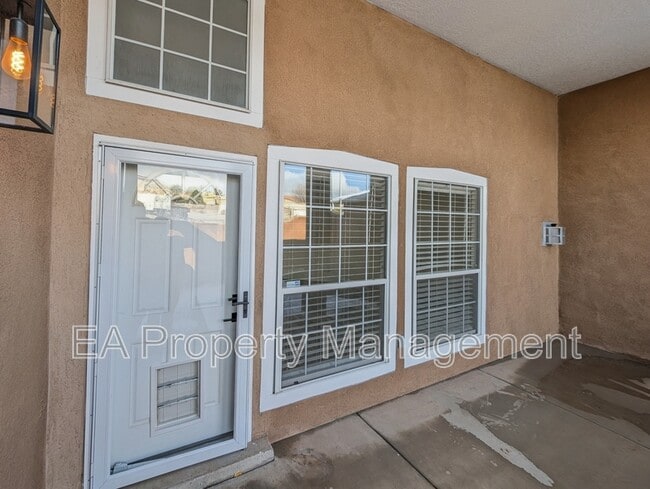 Building Photo - 363 Pinon Creek Rd SE