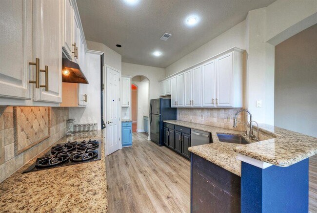 Building Photo - 3912 Coopers Hawk Cove