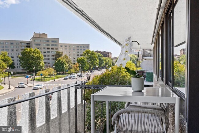 Building Photo - 2510 Virginia Ave NW