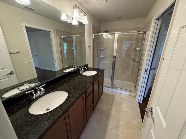 Building Photo - 11902 Lorenza Ln