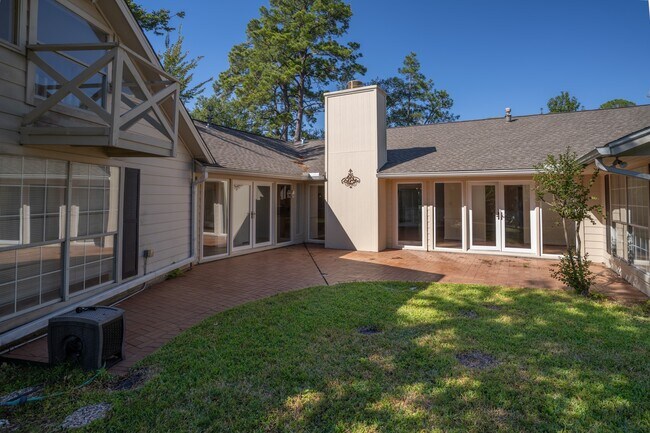 Building Photo - 12127 Tara Dr