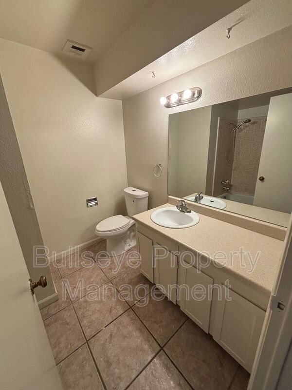 Building Photo - 5322 W Caron St