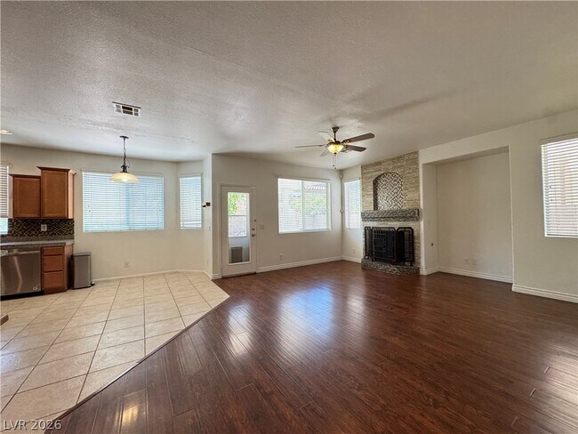 Building Photo - 3055 Costa Miole Dr