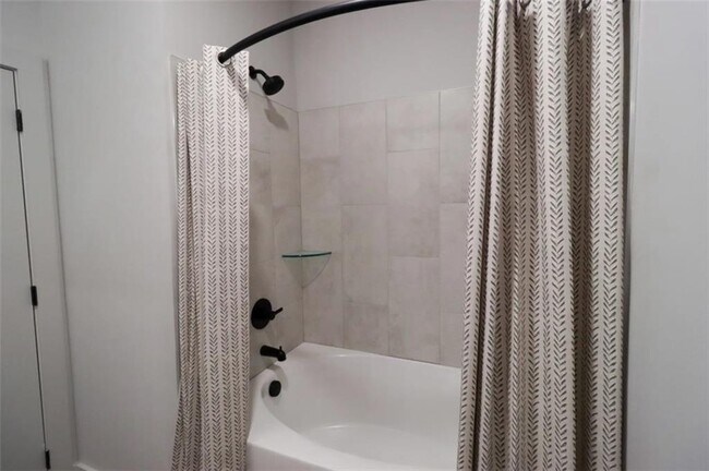 Building Photo - 300 Hwy 81