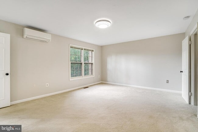 Building Photo - 2131 Kings Mill Ct