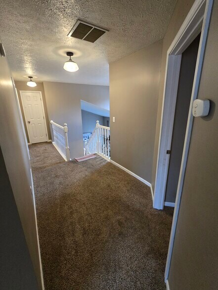 Building Photo - 25 Saxon Ct