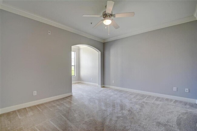 Building Photo - 7701 Rialto Blvd