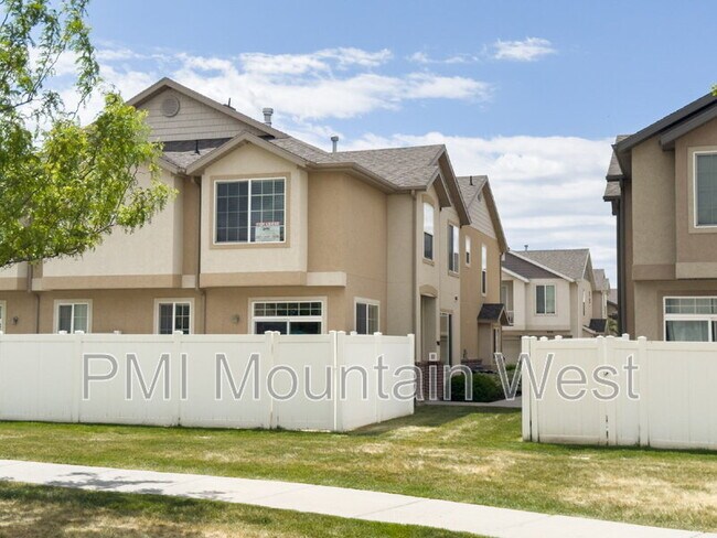 Building Photo - 948 Chelsea Ln