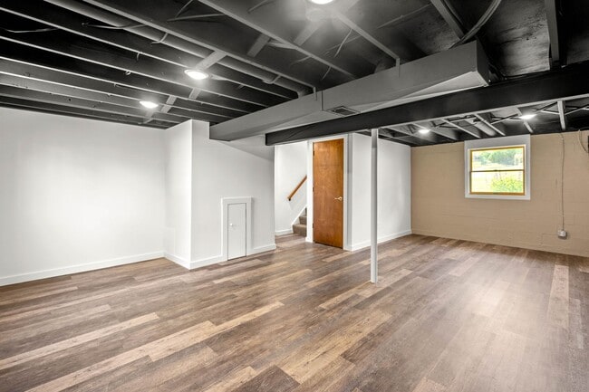 Building Photo - AVAILABLE JULY 1ST! Don't miss this STUNNING & UPDATED 3 bedroom in Baldwin!