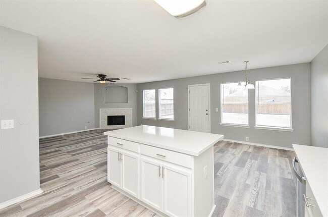 Building Photo - 20131 Larkspur Landing