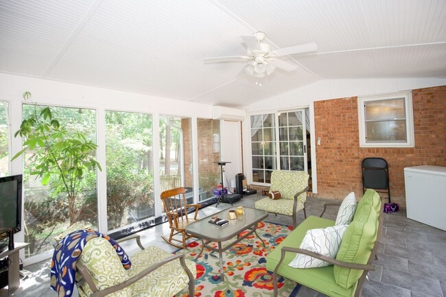 Building Photo - 3 bedroom home in Southern Pines