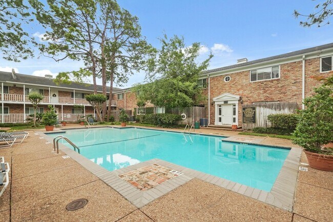 Building Photo - 4040 San Felipe St