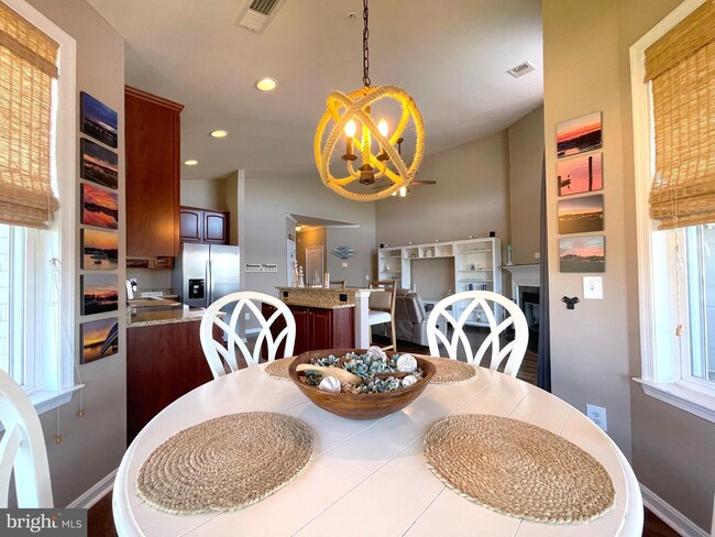 Building Photo - 634 Oyster Bay Pl