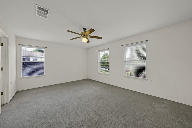 Building Photo - 5509 Bentsen Ln