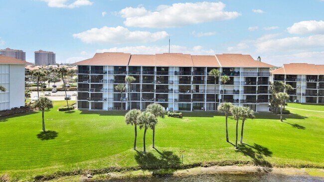 Building Photo - 601 S Seas Dr