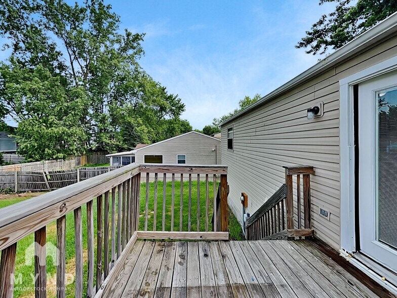 Building Photo - 3033 Rumford Ct