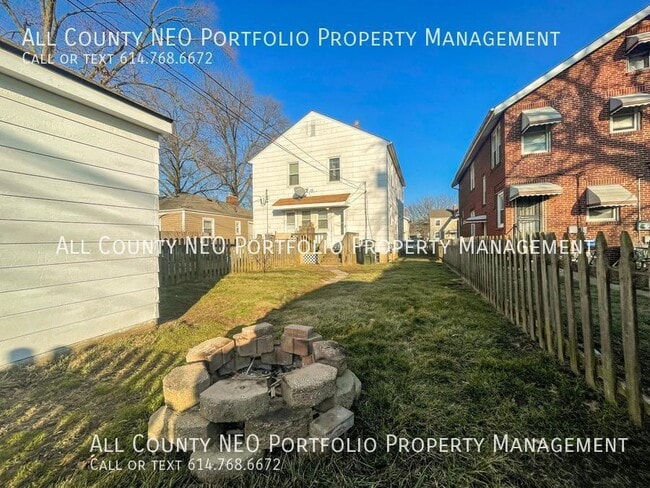 Building Photo - 35 N Brinker Ave