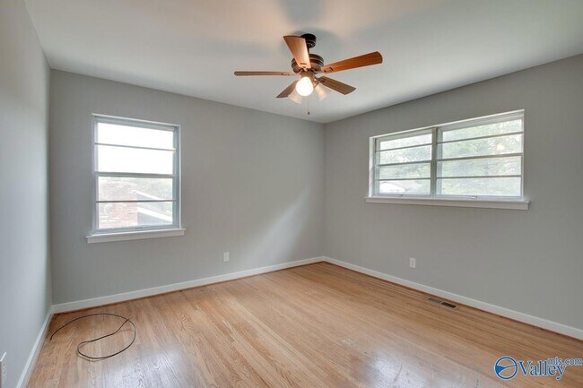 Building Photo - 3803 McEwen Dr NW