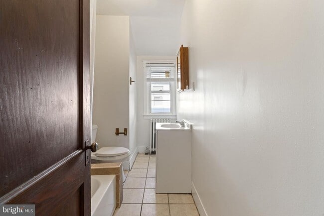 Building Photo - 724 Ash Ave