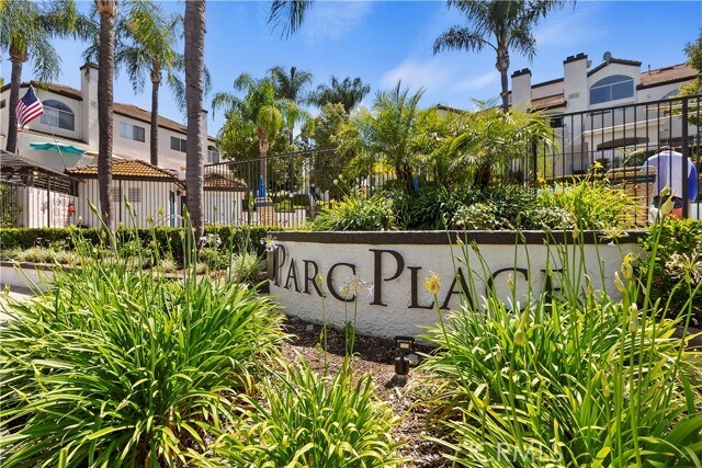 Building Photo - 13133 Le Parc Blvd