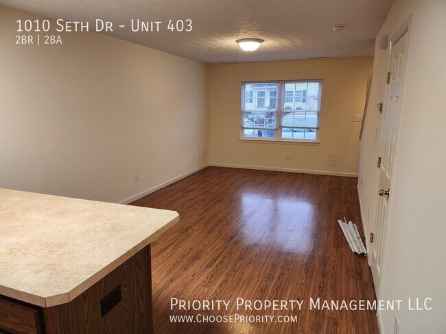 Building Photo - 2BR 1.5BA Townhome, Staunton