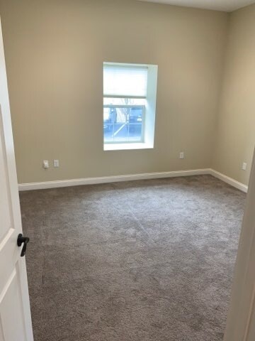 Building Photo - 400 Spencer St