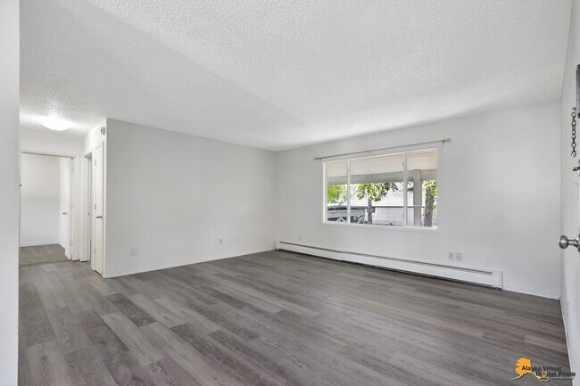 Building Photo - 1121 Latouche St
